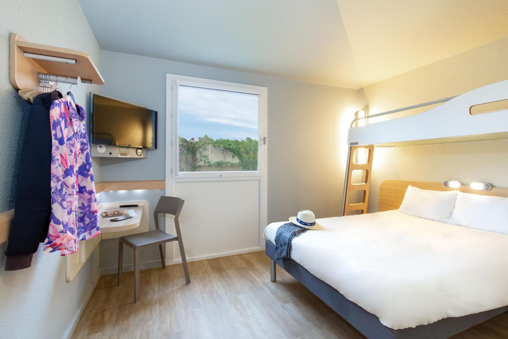 Ibis Budget Кавайон Екстериор снимка