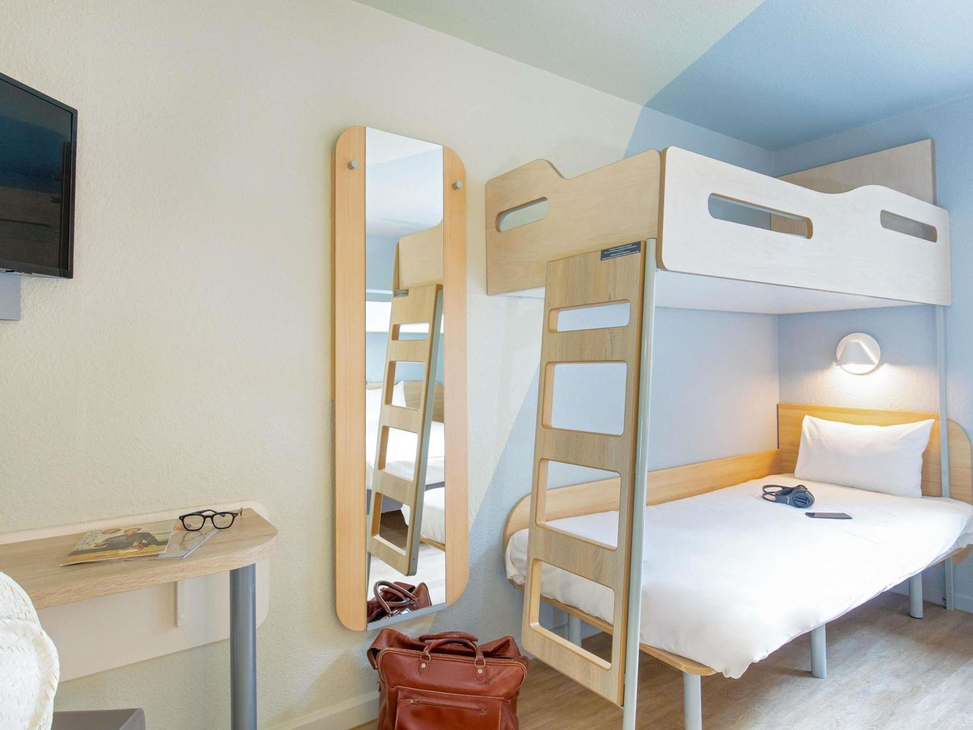 Ibis Budget Кавайон Екстериор снимка