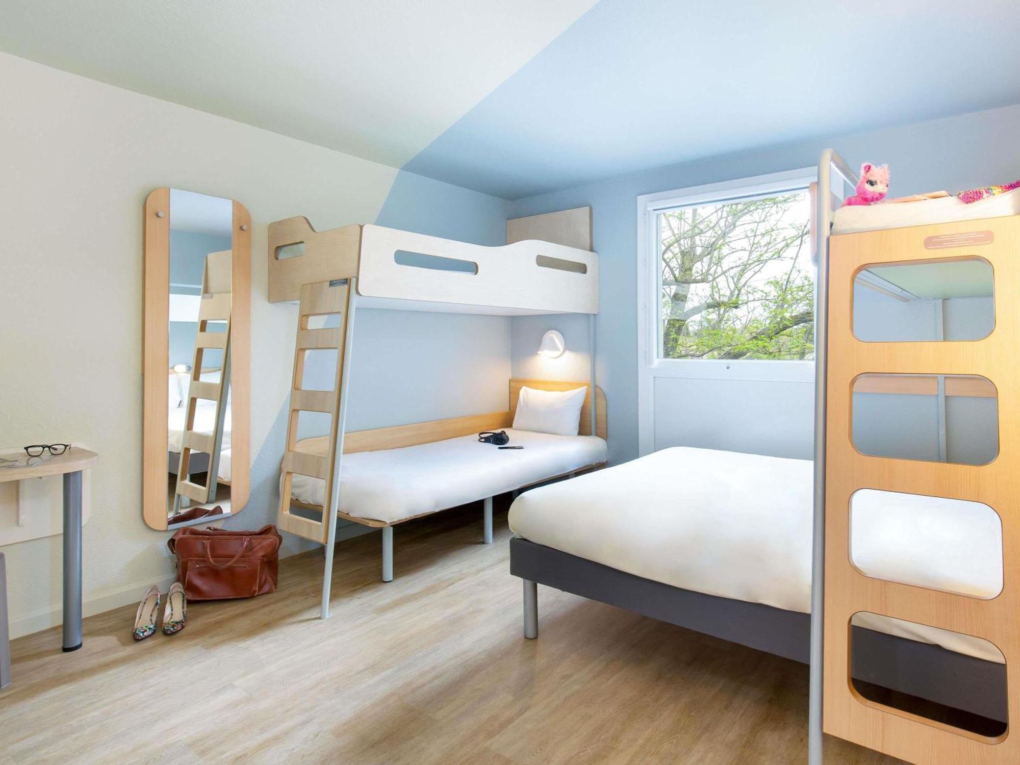 Ibis Budget Кавайон Екстериор снимка